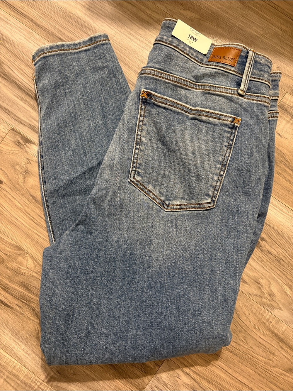 Judy Blue Mid Rise Light Blue Skinny Fit Jeans